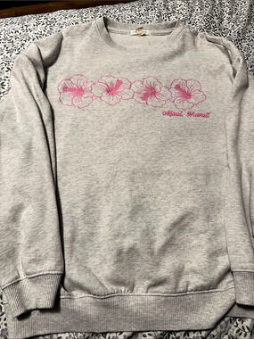 Cloud Soft Sweatshirt Floral Embroidery in Gray & Pink Size Small